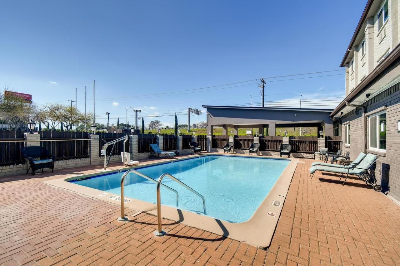 Orangewood Inn And Suites Midtown Austin Exterior foto