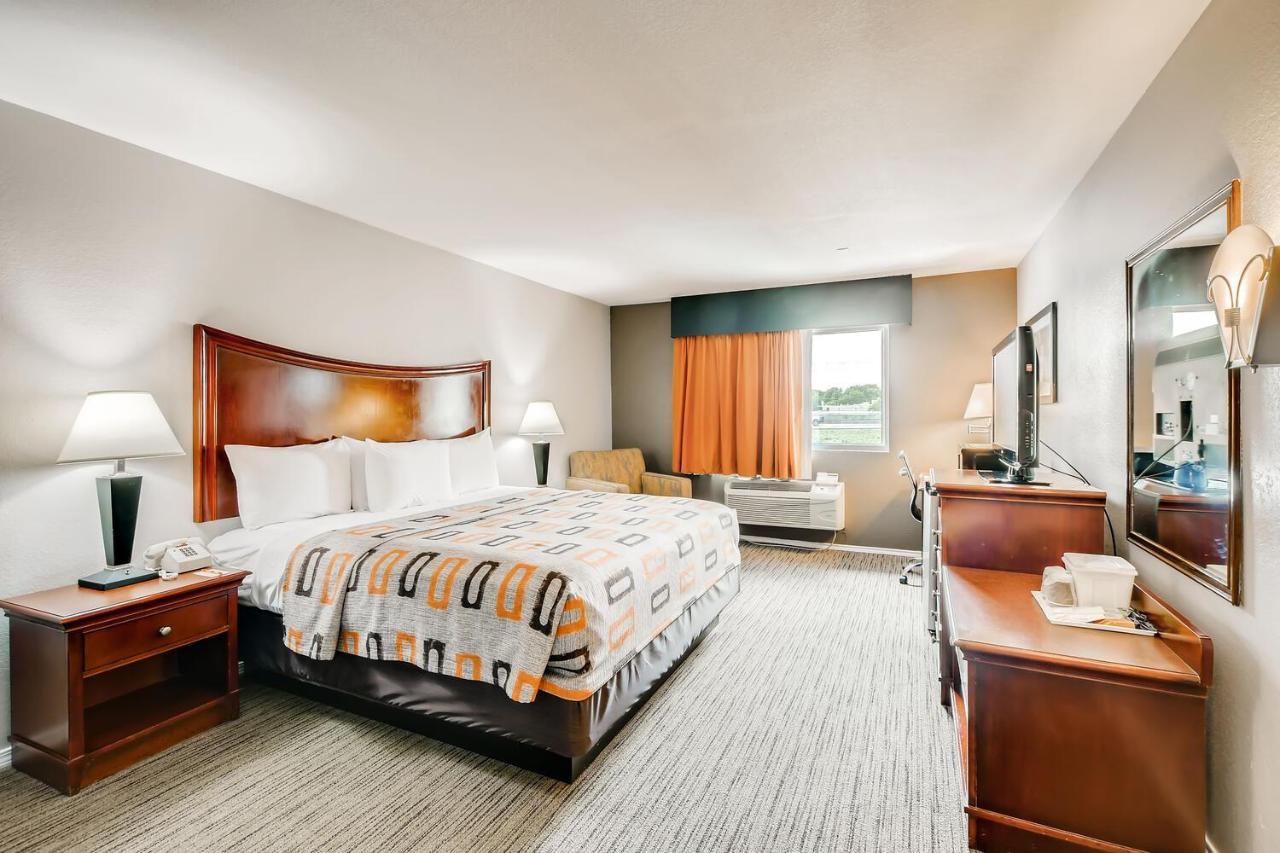 Orangewood Inn And Suites Midtown Austin Exterior foto