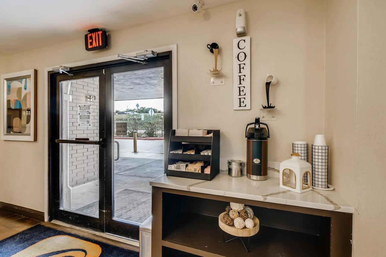 Orangewood Inn And Suites Midtown Austin Exterior foto