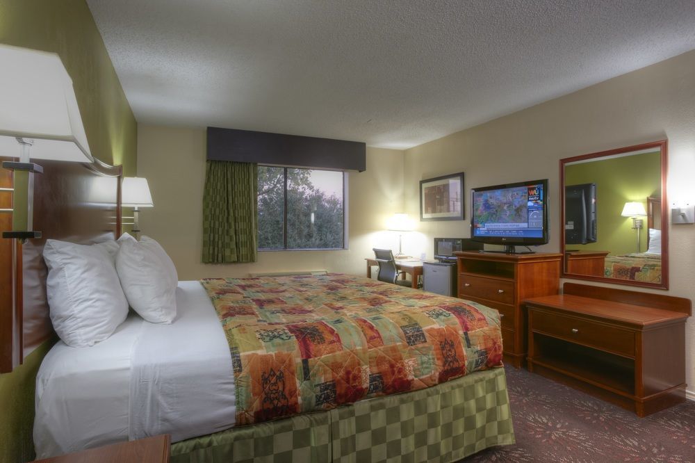 Orangewood Inn And Suites Midtown Austin Exterior foto