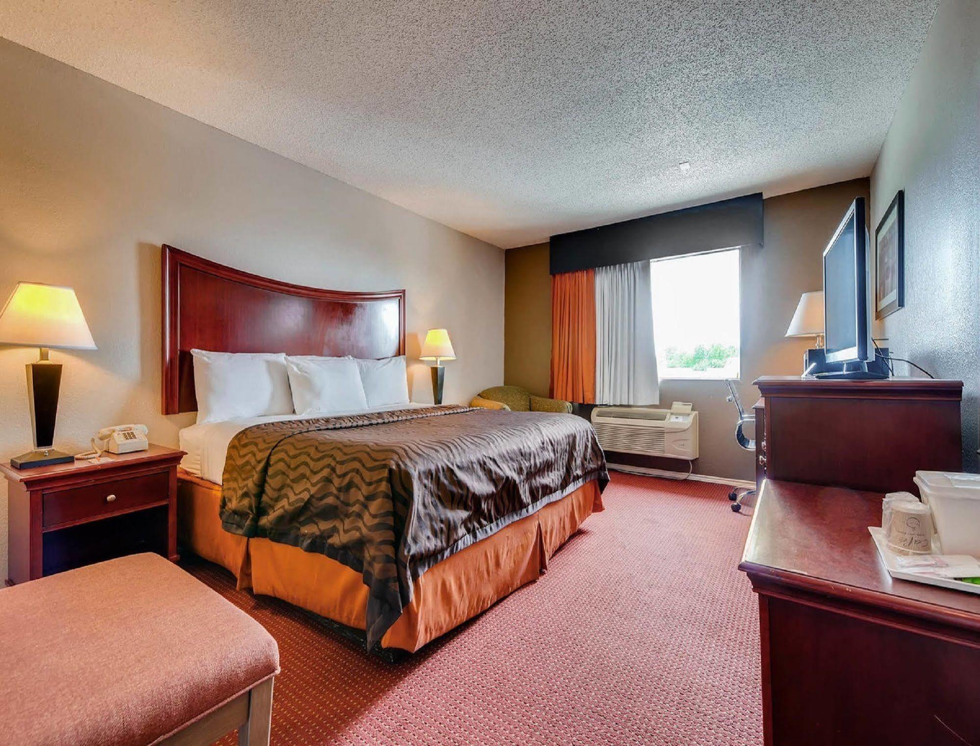 Orangewood Inn And Suites Midtown Austin Exterior foto
